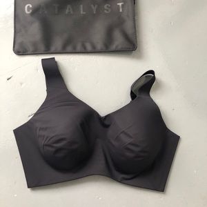 NWT Knix Wears Catalyst Sports Bra Size 2